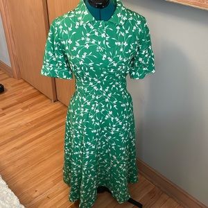 Green Floral Short-Sleeve Fit-and-Flare Dress